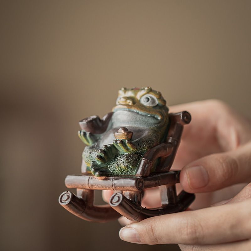 Color-Changing Rocking Money Toad, Chinese Lucky Mascot Tea Pet (2-Piece Gift Set)