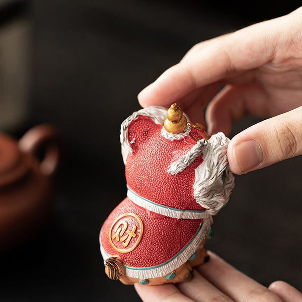Magical Color-Changing Lion Tea Pet, Auspicious Ornament for Tea Table